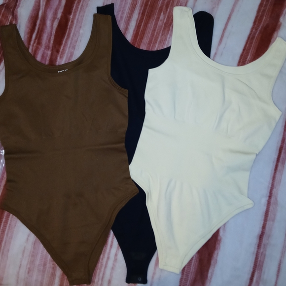 Nwot OQQ Bodysuits 3pck Size Large - Picture 6 of 13